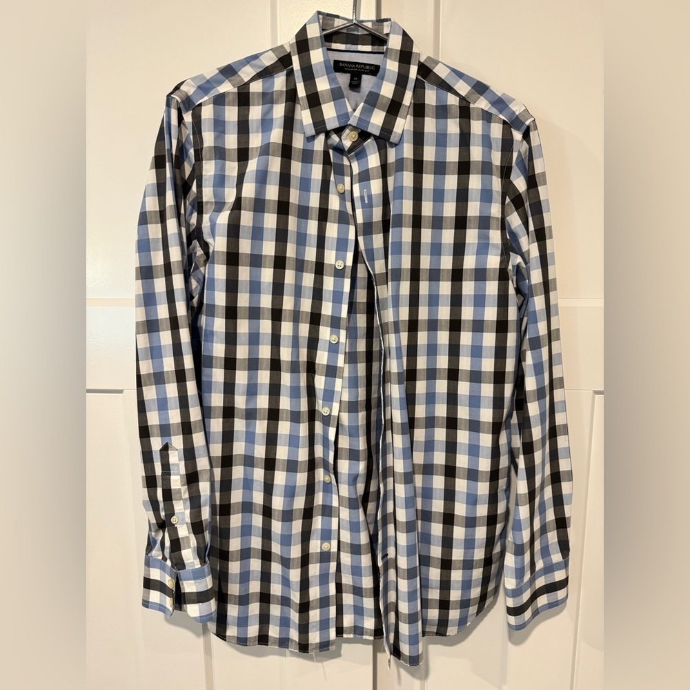 Banana Republic Men's Non-Iron Blue and Black Checkered Shirt